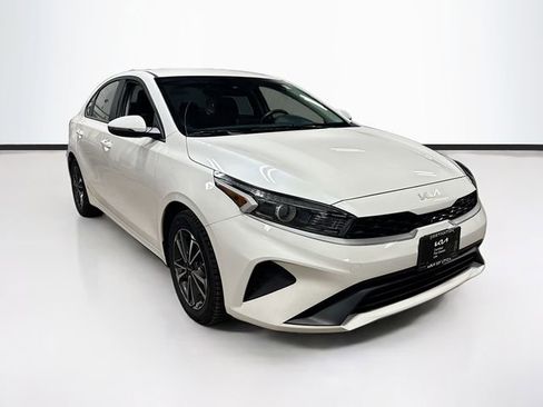 Used 2023 Kia Forte LXS w/ LXS Technology Package image 1