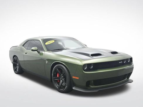 Used 2022 Dodge Challenger SRT Hellcat w/ Plus Package RWD image 3