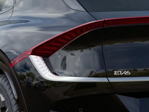 New 2025 Kia EV6 Light image 11