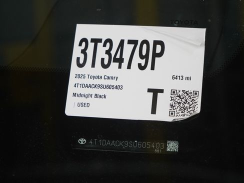 Used 2025 Toyota Camry SE image 26