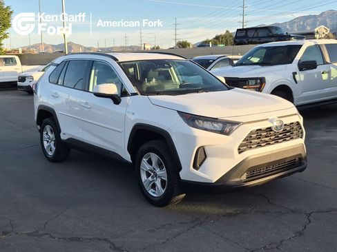 Used 2019 Toyota RAV4 LE w/ Carpet Mat Package AWD/4WD image 1