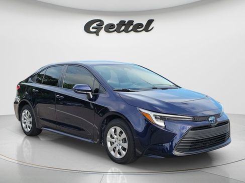 Certified 2024 Toyota Corolla LE FWD image 3