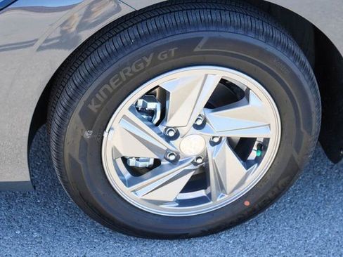 New 2026 Hyundai Elantra SE image 7