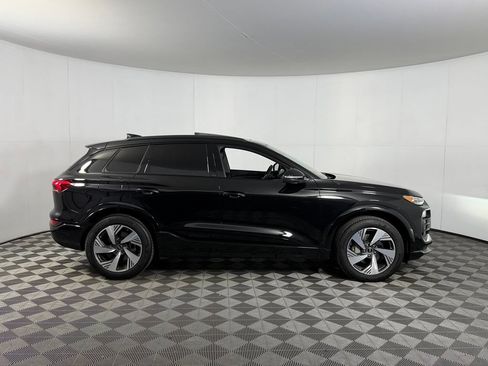 Used 2025 Audi Q6 e-tron Premium Plus w/ Premium Plus AWD/4WD image 5
