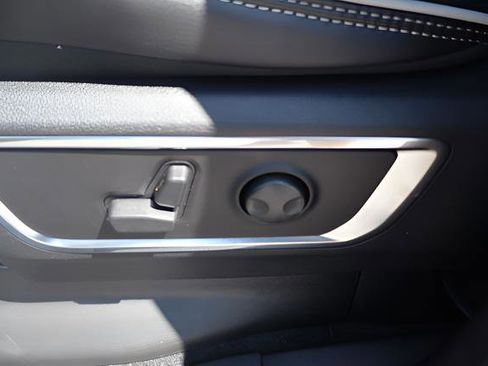 New 2026 RAM 1500 Laramie AWD/4WD image 14