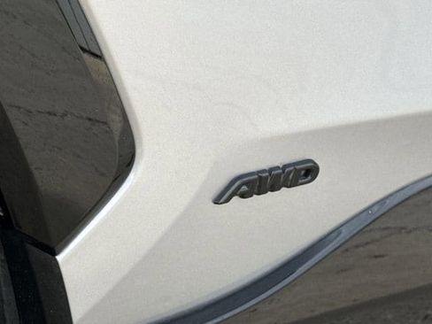 Used 2025 Toyota RAV4 XSE AWD/4WD image 10