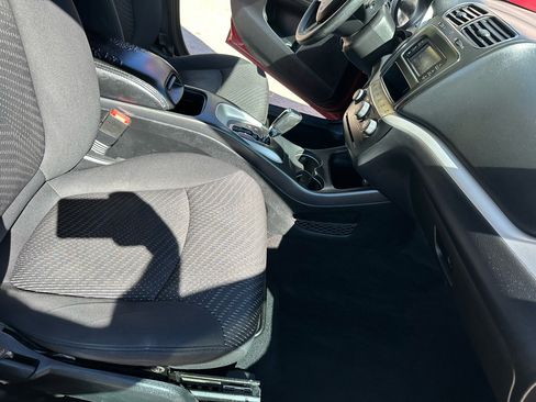 Used 2015 Dodge Journey SXT w/ Flexible Seating Group image 18