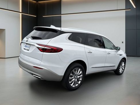Used 2021 Buick Enclave Essence w/ Sound and Sites Package FWD image 6