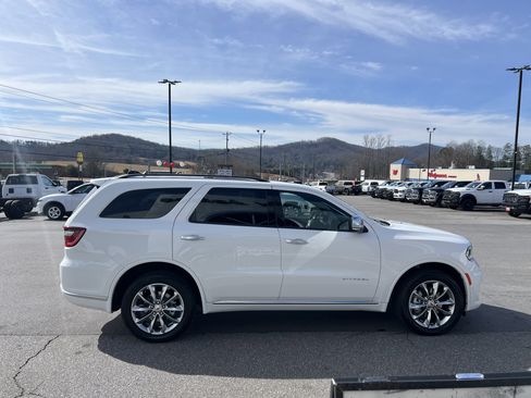 Used 2024 Dodge Durango Citadel image 4