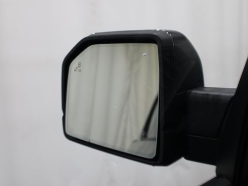 Used 2016 Ford F150 Lariat AWD/4WD image 10