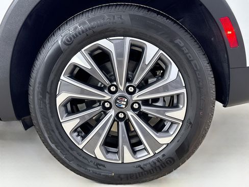 Used 2025 Buick Envision Preferred AWD/4WD image 32