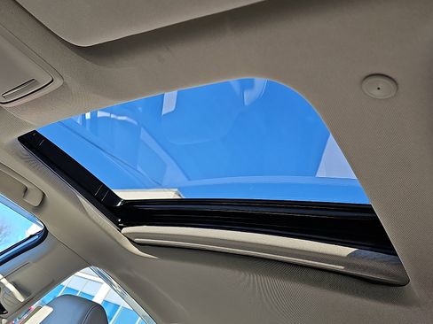 Used 2023 Honda Accord Touring image 15