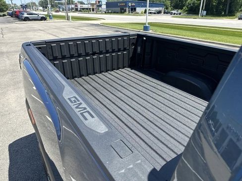 New 2025 GMC Sierra 2500 Denali w/ Denali Reserve Package image 16