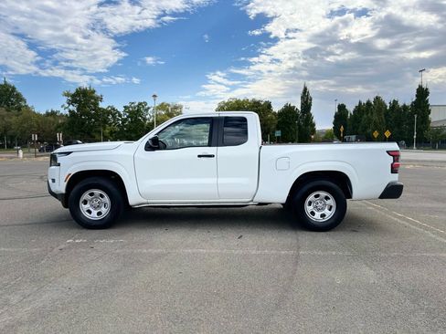 Used 2024 Nissan Frontier S w/ S Utility Package image 8