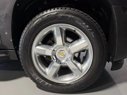 Used 2010 Chevrolet Avalanche LT w/ Luxury Package RWD image 9