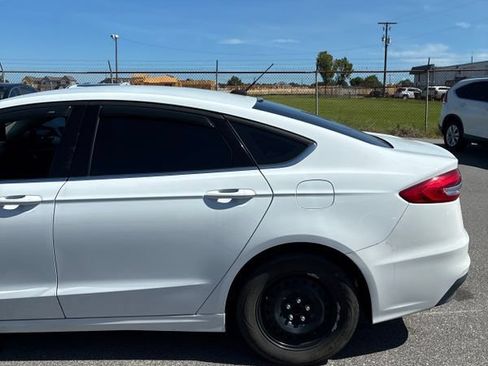 Used 2019 Ford Fusion S FWD image 9