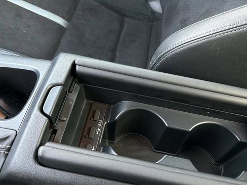 Used 2024 Toyota GR86 Premium image 24