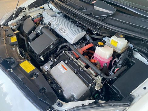 Used 2011 Toyota Prius Two FWD image 37