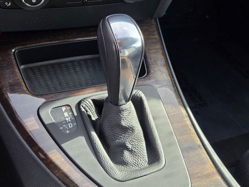 Used 2011 BMW 328i Coupe image 16