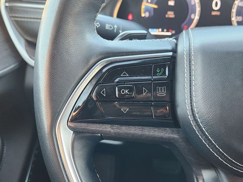 Used 2022 Jeep Grand Cherokee L Overland w/ Luxury Tech Group IV image 31