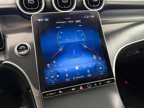 Used 2024 Mercedes-Benz GLC 300 4MATIC image 33