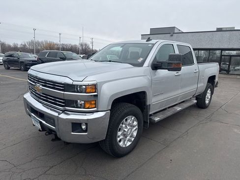 Used 2017 Chevrolet Silverado 3500 LT w/ LT Convenience Package image 4