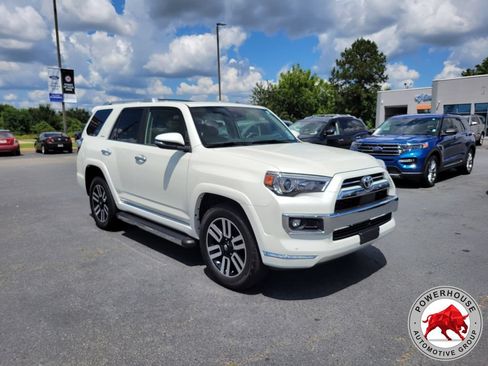 Used 2022 Toyota 4Runner Limited AWD/4WD image 9