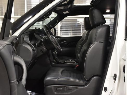 Certified 2024 INFINITI QX80 Sensory image 11