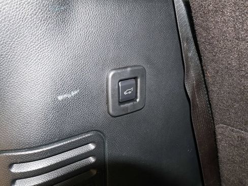 Used 2016 Ford Expedition Limited w/ Equipment Group 301A AWD/4WD image 11