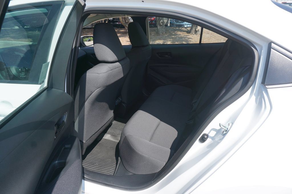 Used 2023 Toyota Corolla LE FWD image 15
