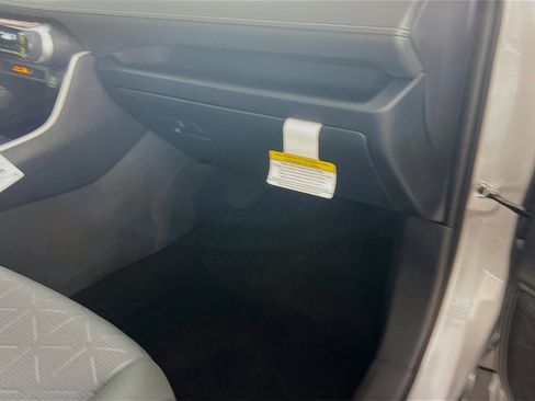 Used 2025 Toyota RAV4 XLE w/ Convenience Package FWD image 34