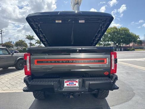 Used 2025 Ford F250 Lariat w/ Lariat Ultimate Package AWD/4WD image 11