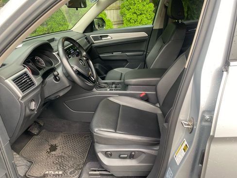 Used 2018 Volkswagen Atlas SE AWD/4WD image 9