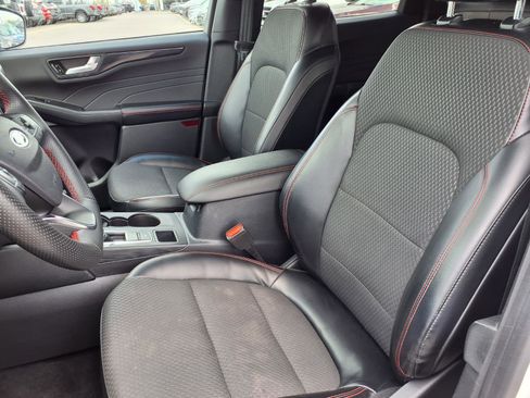 Used 2023 Ford Escape ST-Line w/ Tech Pack #1 FWD image 3