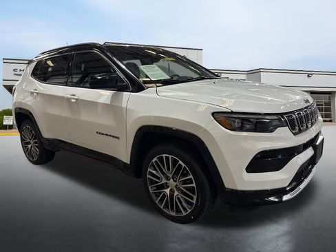 Used 2023 Jeep Compass Limited w/ Elite Group image 7