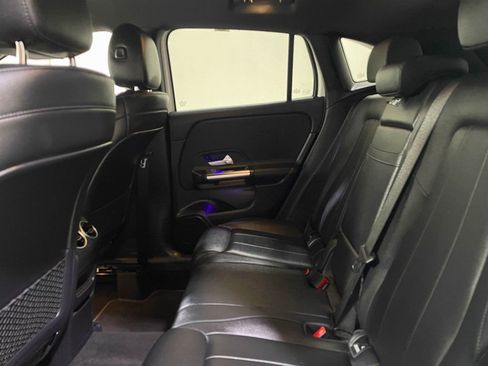 Used 2021 Mercedes-Benz GLA 250 w/ Premium Package image 33