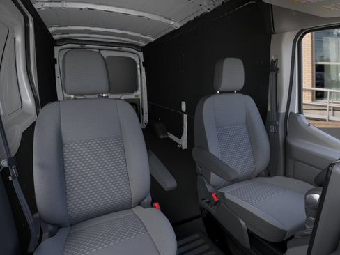 New 2026 Ford Transit 250 148 Medium Roof w/ Load Area Protection Package RWD image 11