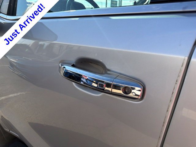 Used 2020 Chevrolet Silverado 1500 LTZ w/ LTZ Plus Package RWD image 16