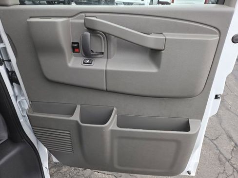 New 2026 GMC Savana 2500 w/ Driver Convenience Package RWD image 19