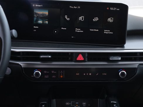 New 2026 Kia Sorento S FWD image 8