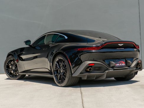 Used 2020 Aston Martin V8 Vantage Coupe RWD image 9