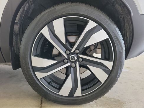 Used 2025 Volvo XC40 B5 Ultra w/ Protection Package Premier AWD/4WD image 12