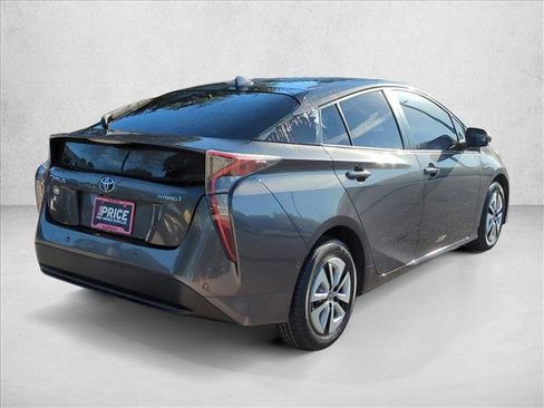 Used 2018 Toyota Prius Four image 5