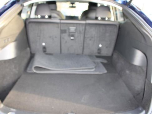 Used 2022 Tesla Model Y Long Range AWD/4WD image 19