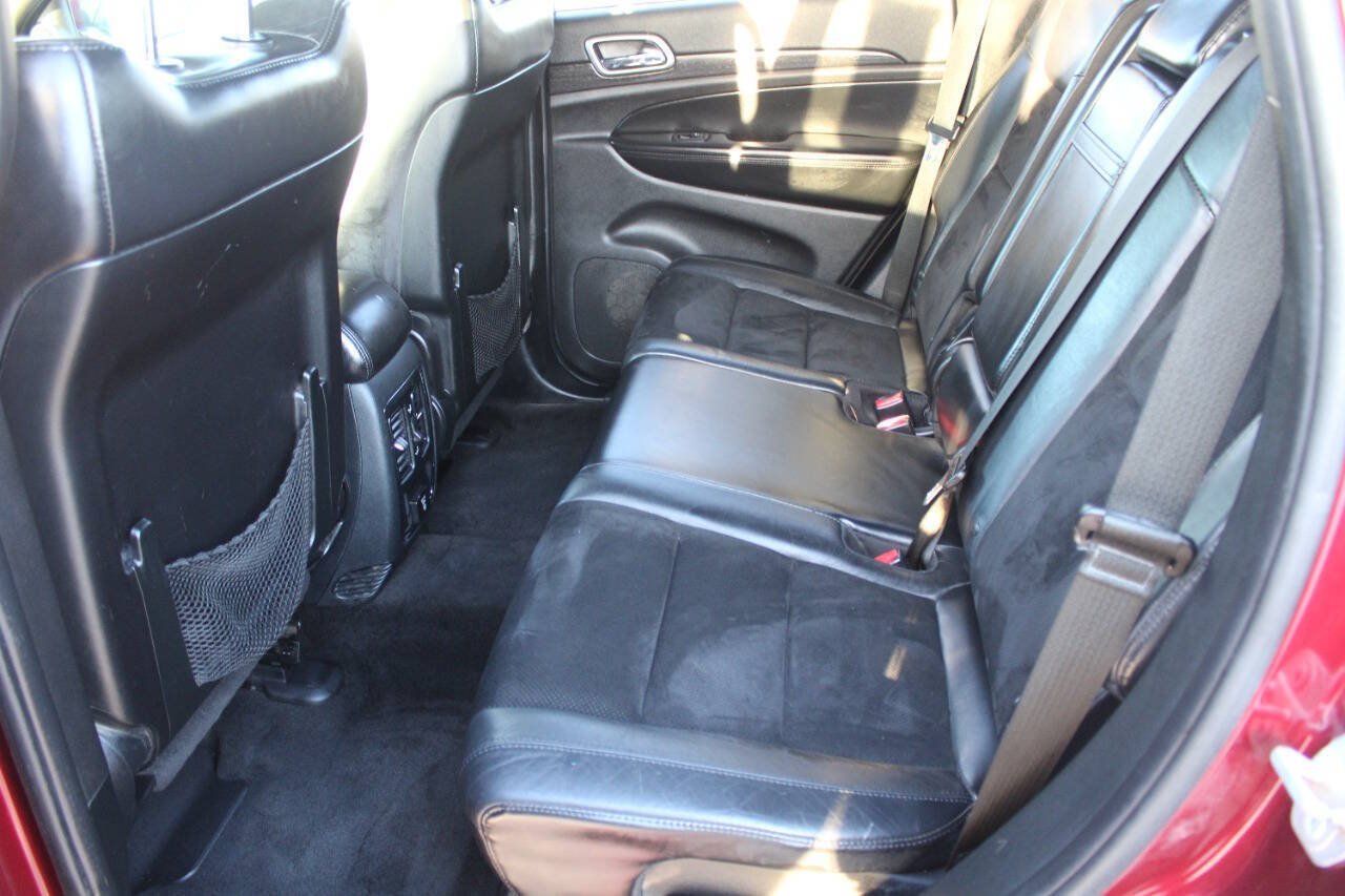 Used 2018 Jeep Grand Cherokee Altitude AWD/4WD image 10