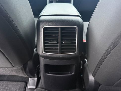 Used 2025 Kia Sportage LX image 27