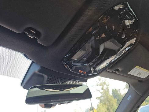 Used 2026 BMW i5 eDrive40 image 31