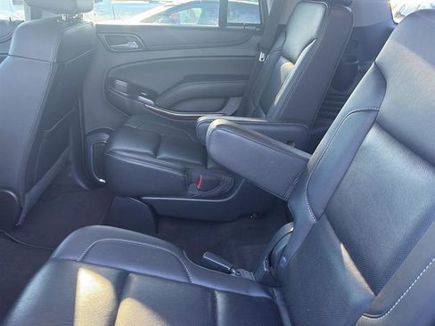 Used 2018 GMC Yukon SLT image 30