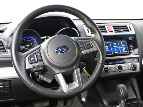 Used 2016 Subaru Outback 2.5i Premium AWD/4WD image 10