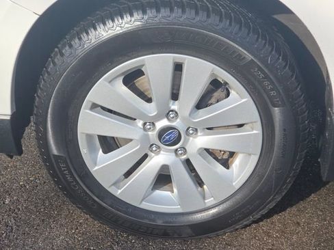 Used 2019 Subaru Outback 2.5i Premium w/ Popular Package #2 image 12